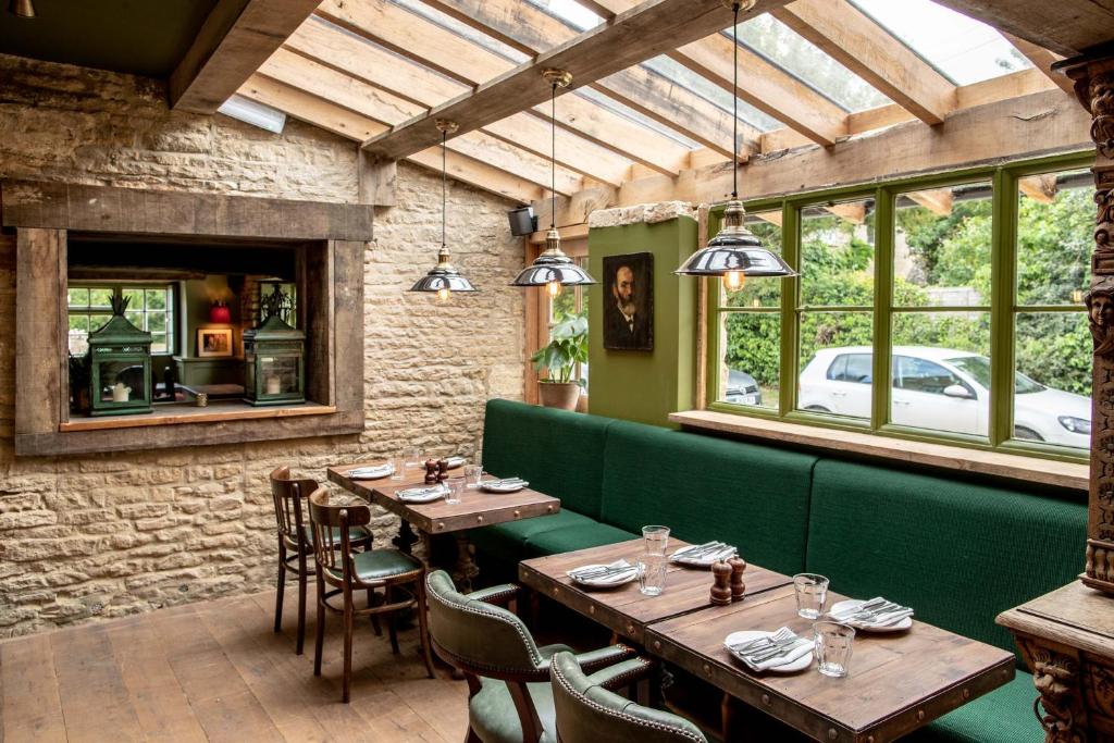 boutique hotels in Witney