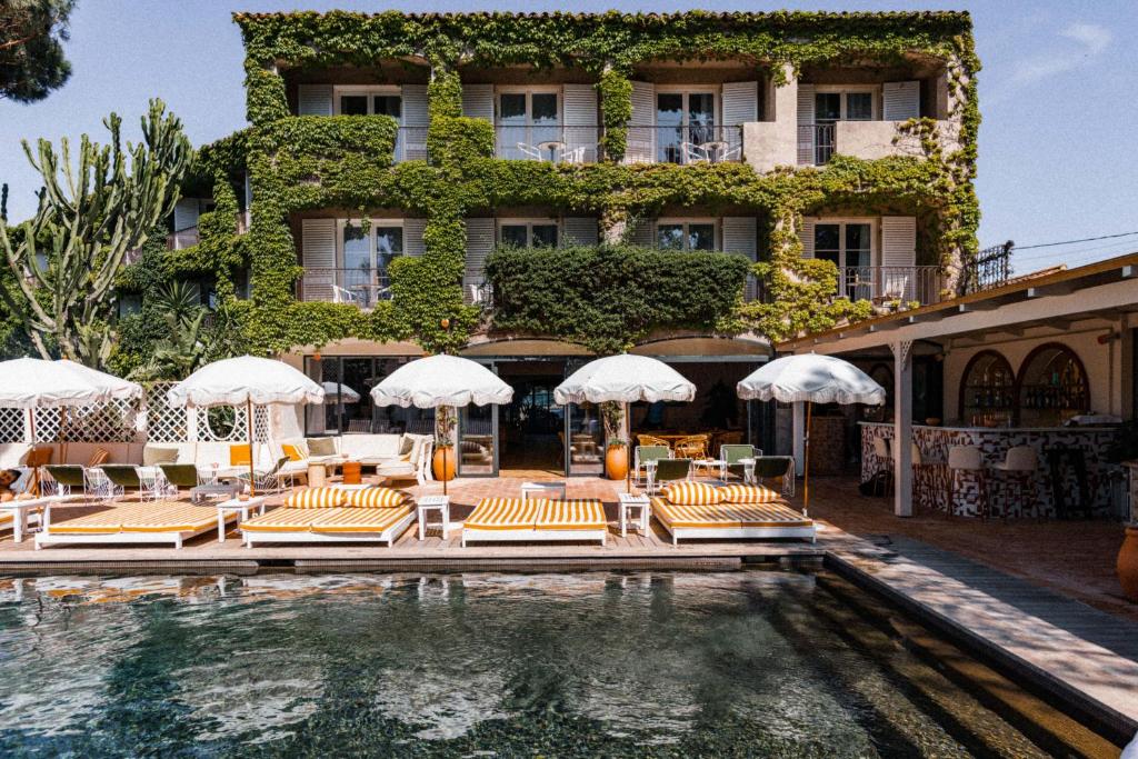 boutique hotels in Saint Tropez Bay