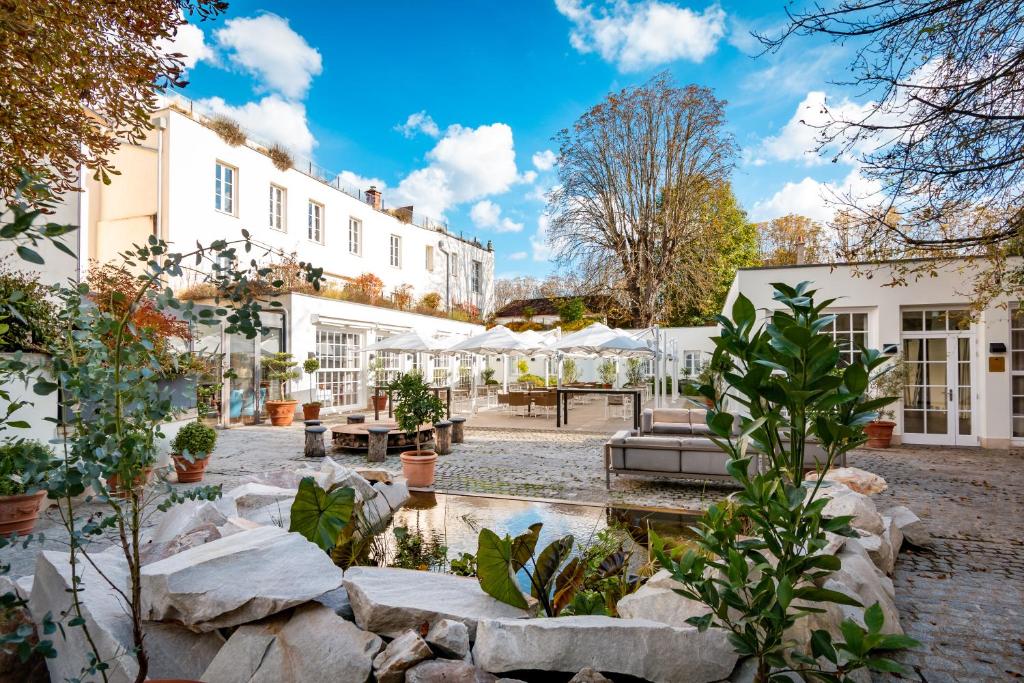 boutique hotels in Fontainebleau