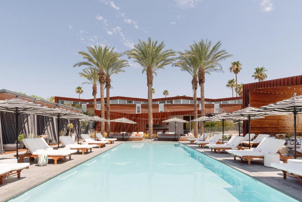 boutique hotels in Desert Hot Springs