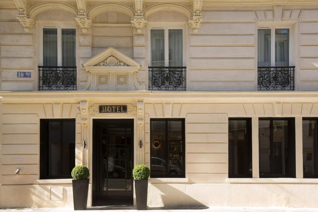 boutique hotels in Courbevoie