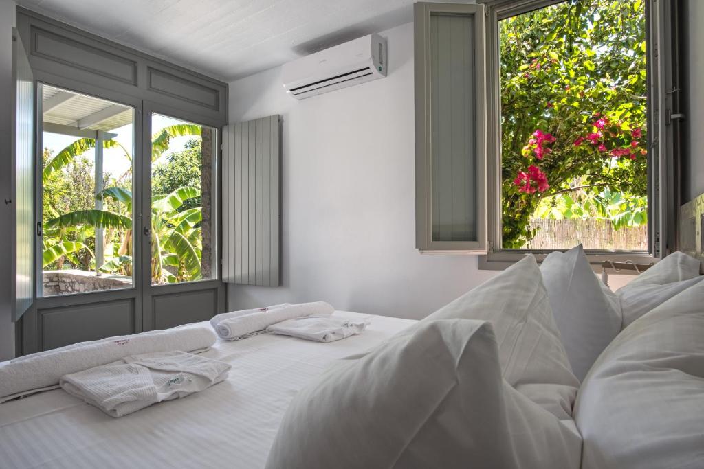 boutique hotels in Adamantas