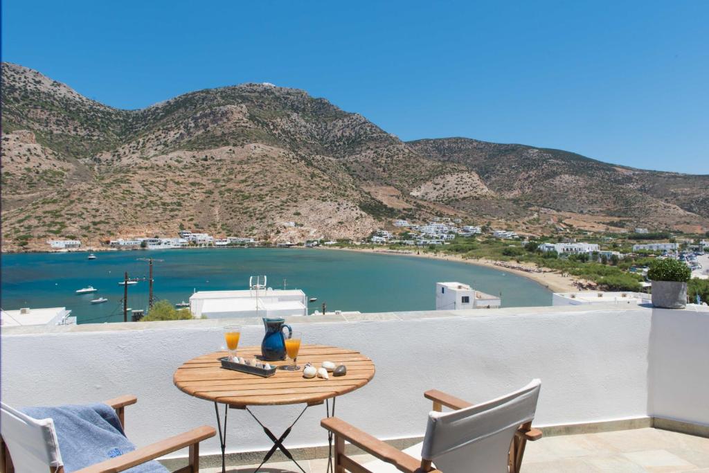 boutique hotels in Platís Yialós Sifnos