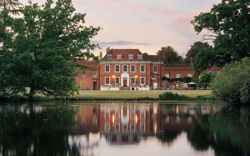 boutique hotels in Farnborough