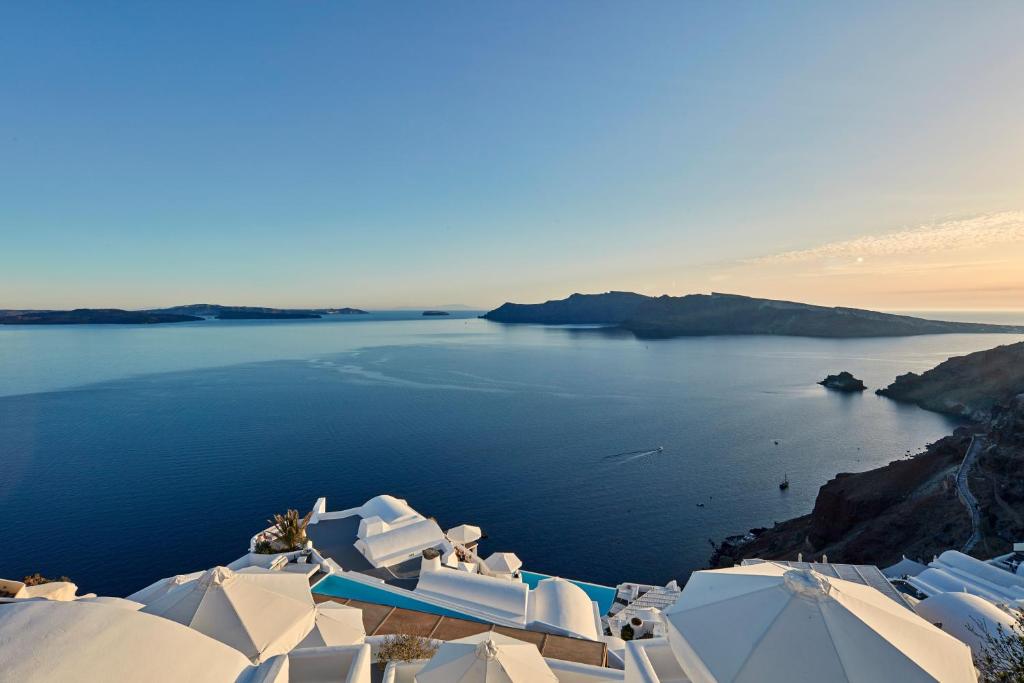 boutique hotels in Santorini Island