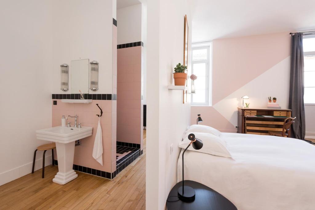 boutique hotels in Ambronay