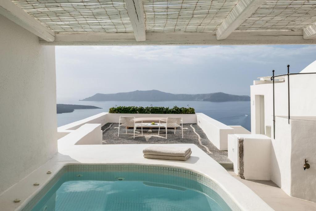 boutique hotels in Fira