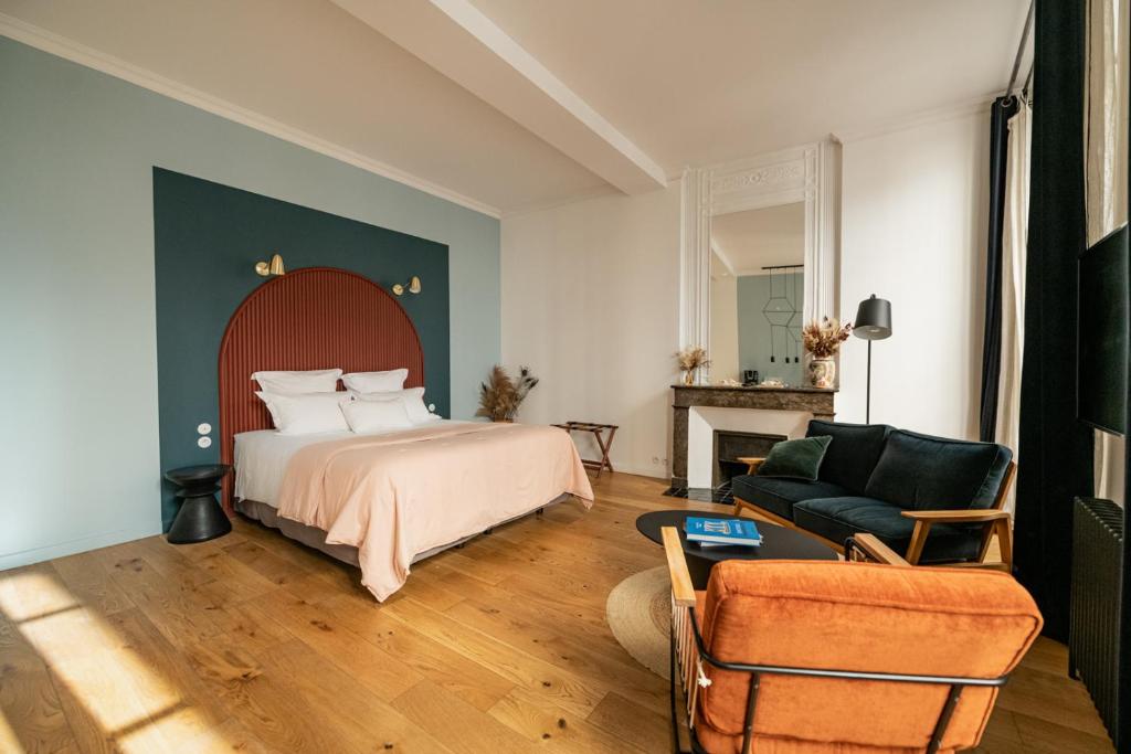 boutique hotels in Moulon