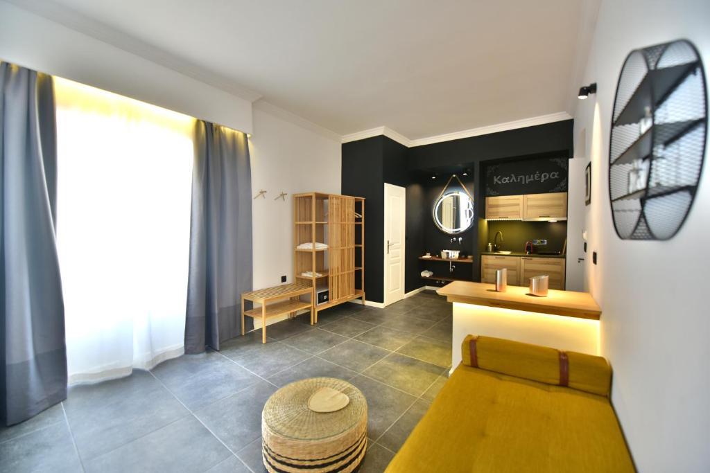 boutique hotels in Idra