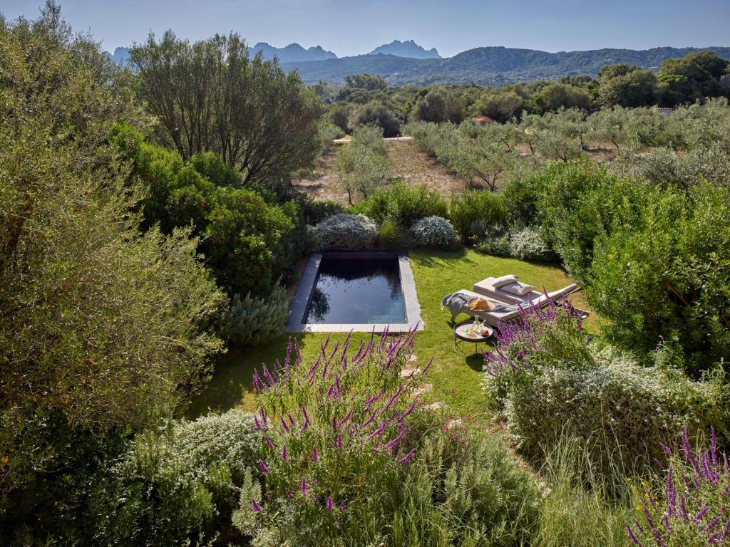 boutique hotels in Baja Sardinia