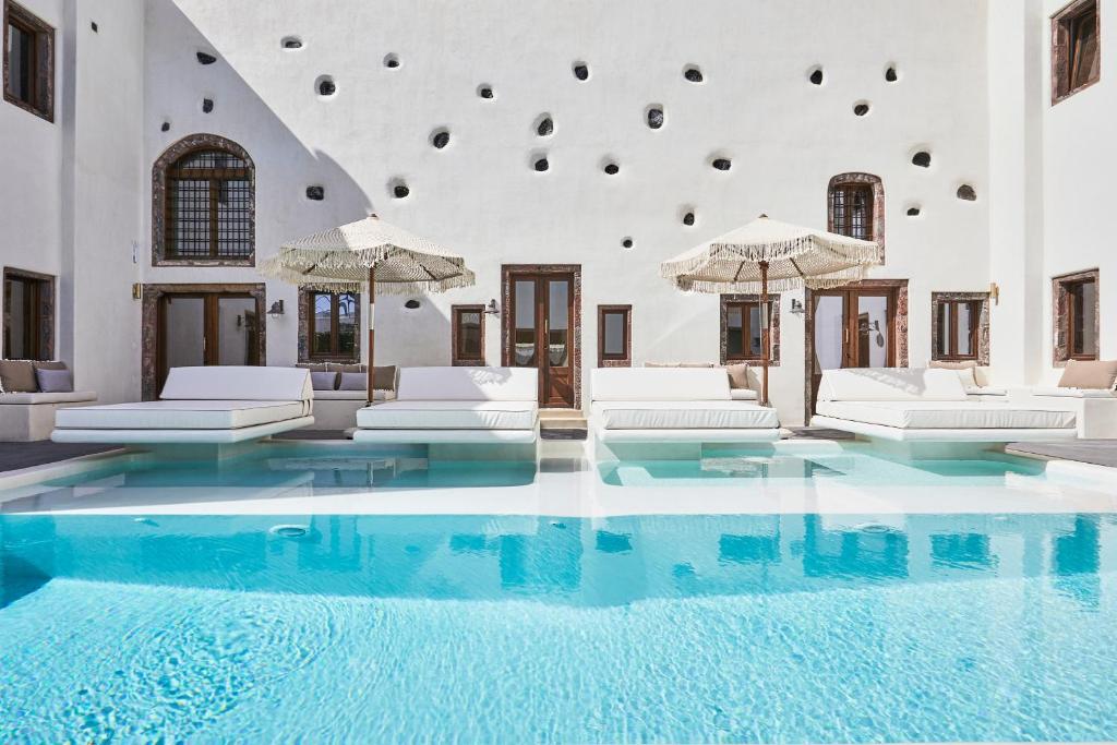 boutique hotels in Fira