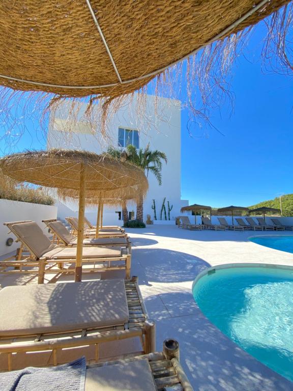 boutique hotels in Cala Llonga