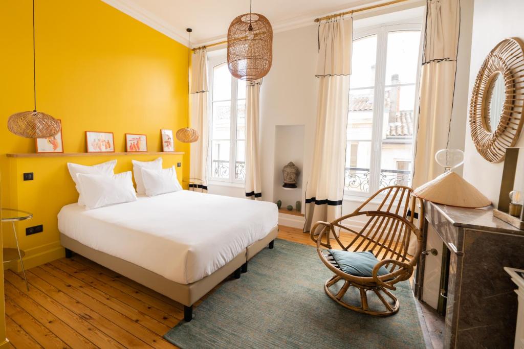 boutique hotels in Moulon