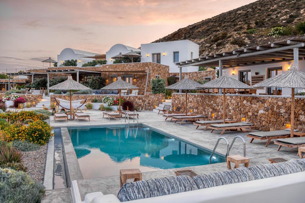 boutique hotels in Santorini Island