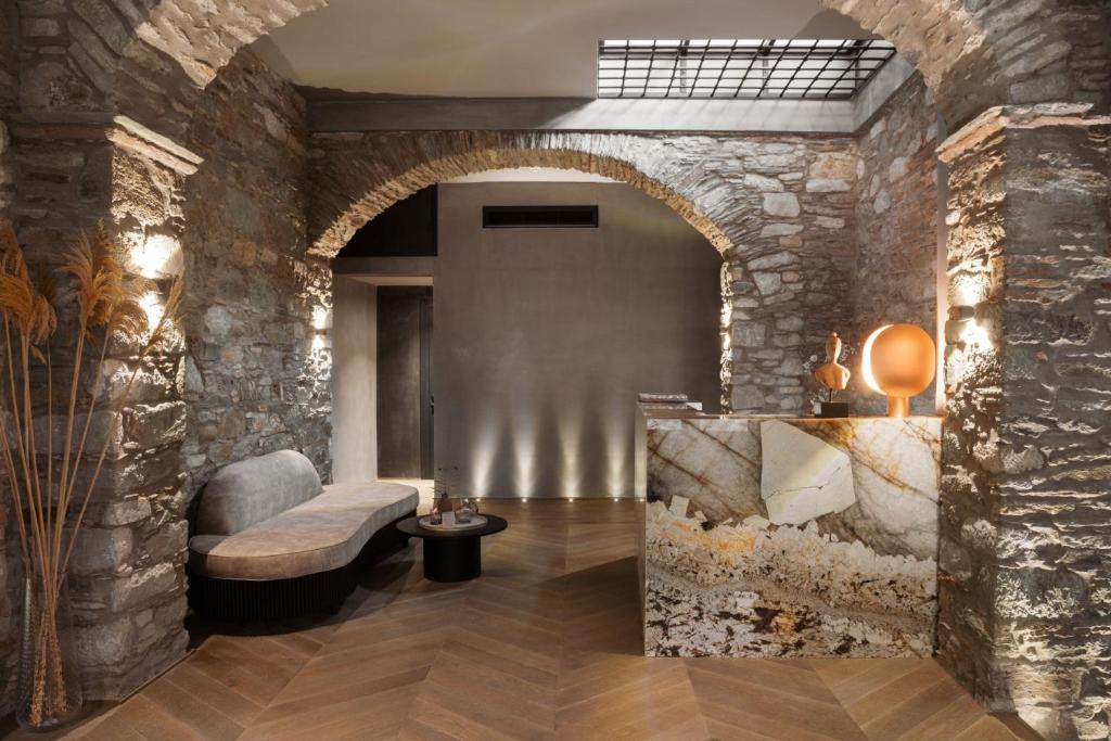 boutique hotels in Siros